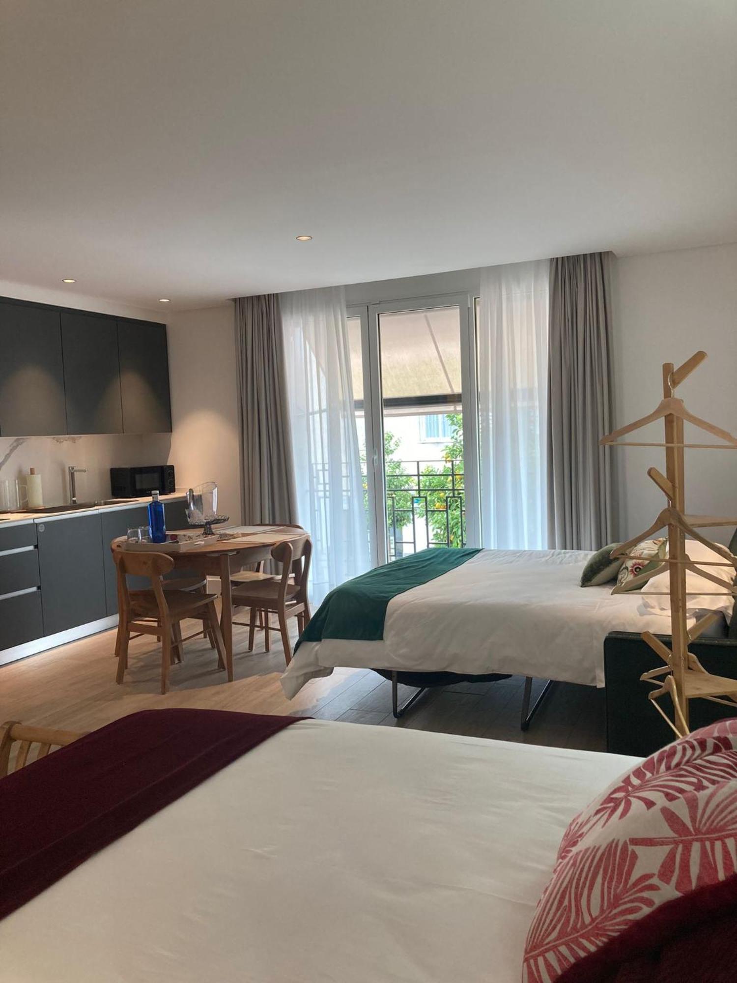 Apartamentos Turisticos La Plaza Чипиона Экстерьер фото