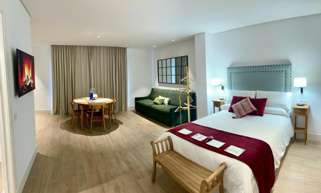 Apartamentos Turisticos La Plaza Чипиона Экстерьер фото