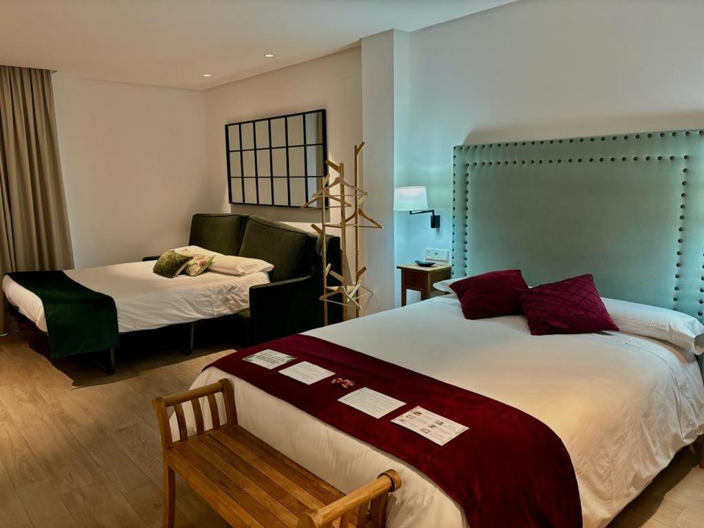 Apartamentos Turisticos La Plaza Чипиона Экстерьер фото