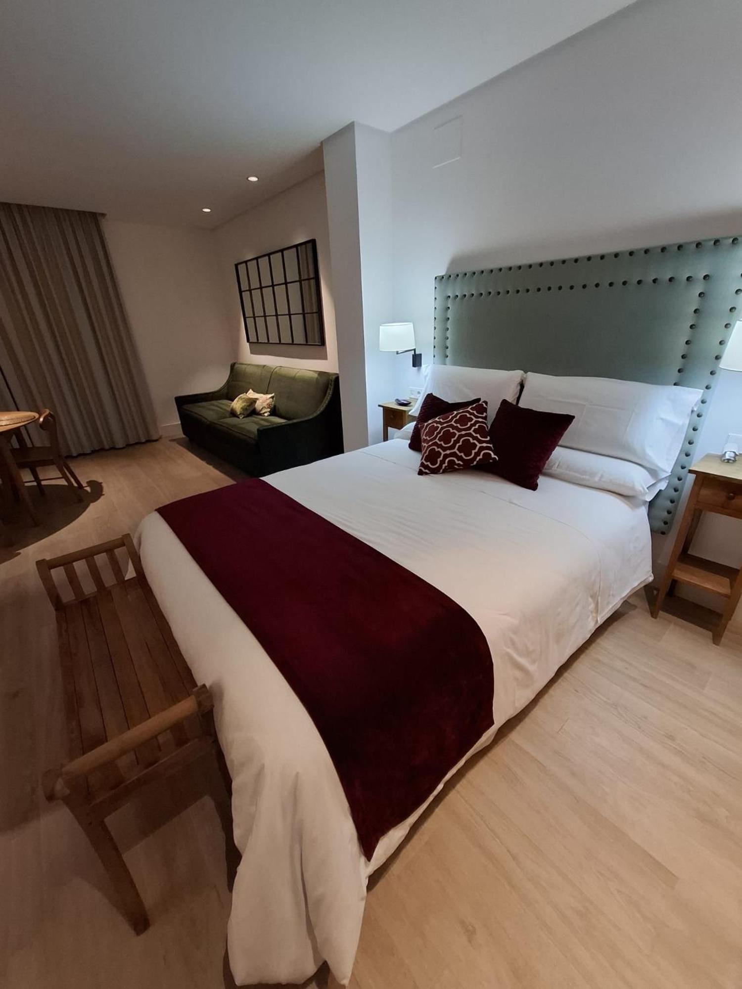 Apartamentos Turisticos La Plaza Чипиона Экстерьер фото